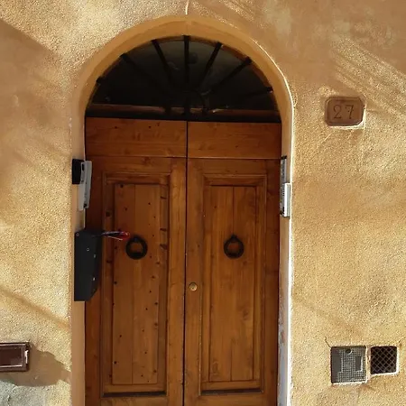 Vernaccia Apartment *